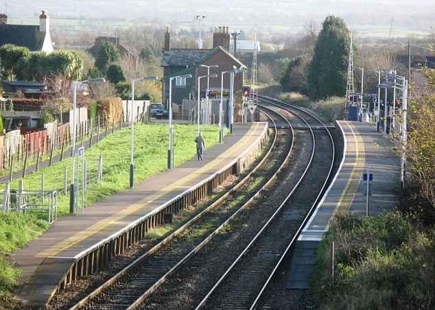 ��ά�ڵ��س�վ�⣨ͼ���ٵ���Ҷ��