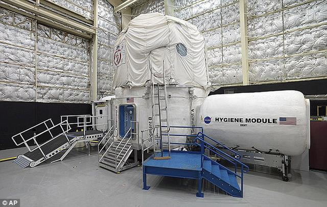 美国宇航局正在与海军潜艇军事实验室建立合作关系，将用于评估测试宇航员小组在数月模拟太空飞行中的承压能力。