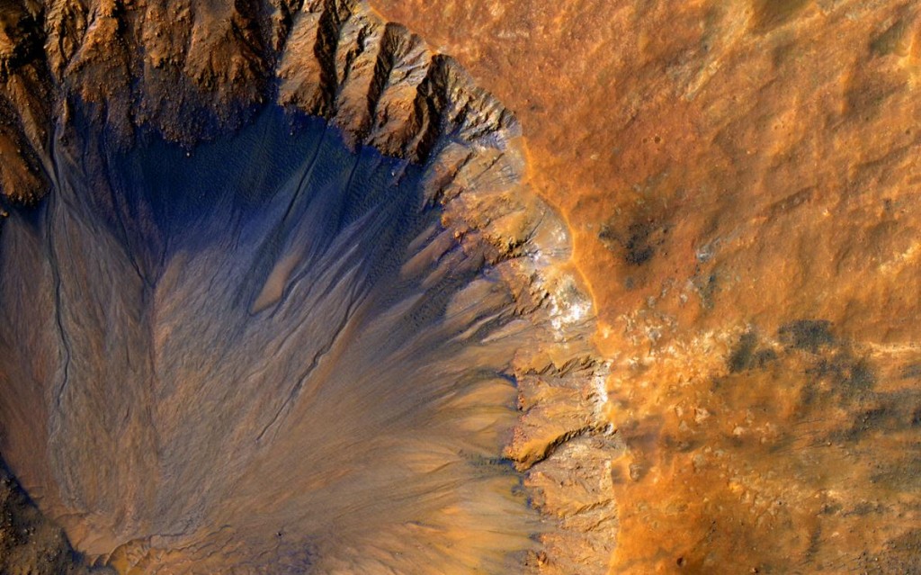 ǵʴײӷˮۼͼЩײڲԵɫۡPhotograph by NASA/JPL-CALTECH/UNIV. OF AR
