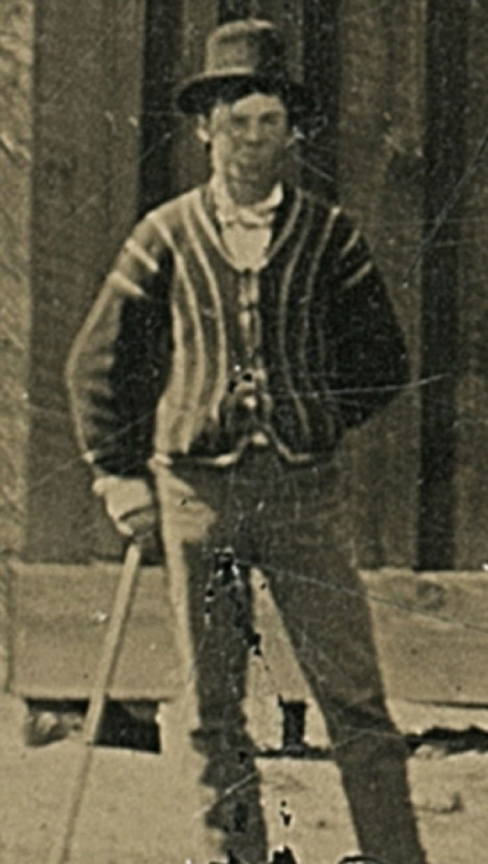 ��Ƭ��������֤ʵ��Ƭ�а�������С�ӣ�ͼ���Լ���ͬ�����ֿϿ������ߡ��ĳ�Ա��