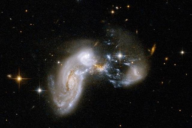 科维理研究所的科学家对7个星爆星系进行了观测,发现其中存在极高的产星效率