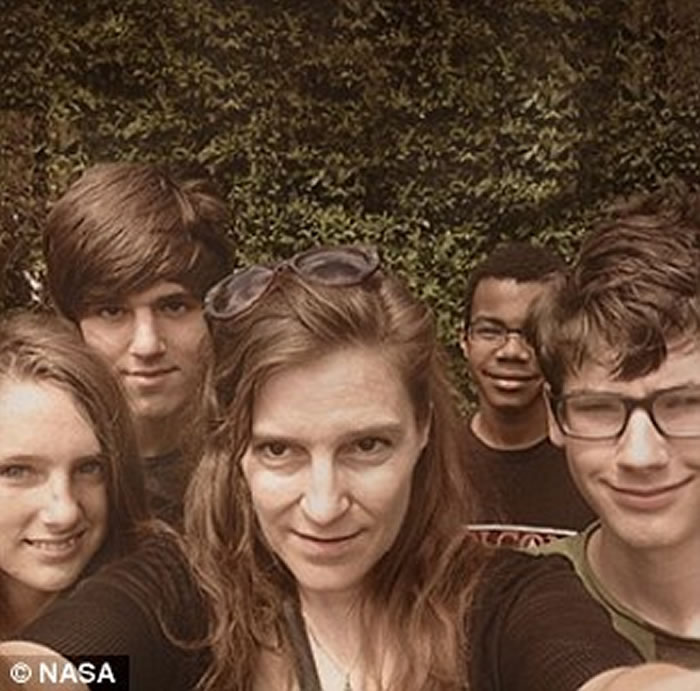 ��Ȼڤ������̫��ʮ��ңԶ����Ҳ����һֱ���ںڰ�֮�С���ʵ�ϣ�ڤ����������ʱ�ֵĹ��ջ���������������ƻ�ǰ��ʮ�������NASA�����ʱ���Ϊ��ڤ����ʱ�䡱