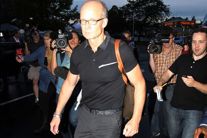 帕尔默猎杀塞西尔一事,惹起公愤。