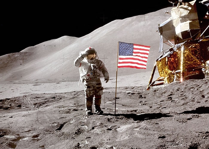 史葛(图)曾佩戴过两款不同手表在月球漫步