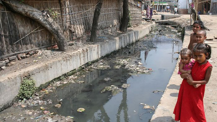 ���Է�չ�й��ҵ��������Ϊǧ���򻧹��ȹ���