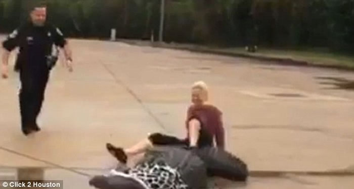 �����ÿ���˹��Ů��ֻ�����þ޴������