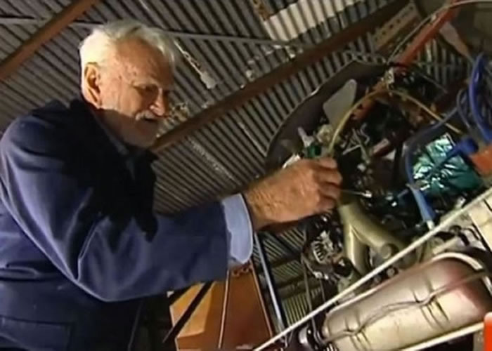 ������˹�����������UFO 20�꣬���ڰ�����ɡ�