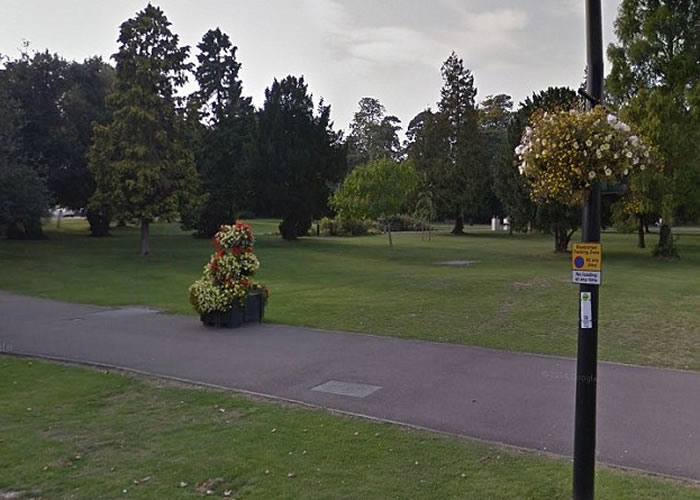 ������ͼ�еĹ�԰���ָ�ͷ��ë����