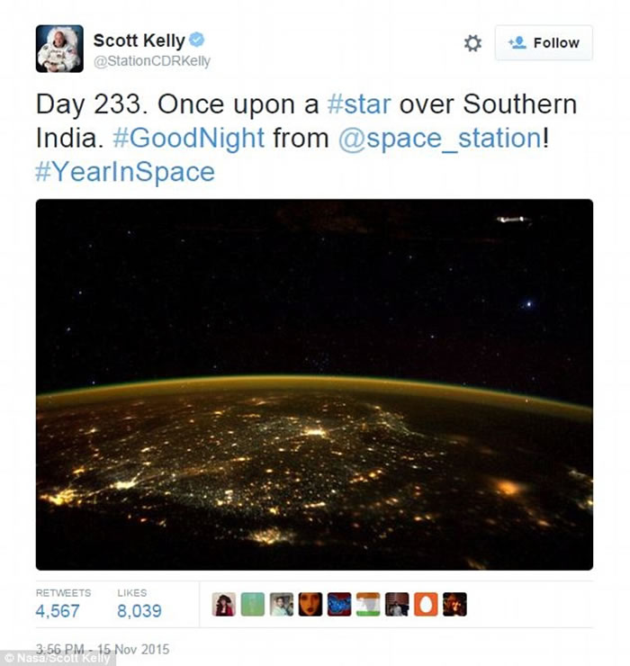 凯利拍摄这张照片时并发布了推特内容：“太空生活第233天，目前位于印度南部上空，来自国际空间站的晚安问候！”随后一些阴谋论者表示，凯利是试着间接地警告外星人类。