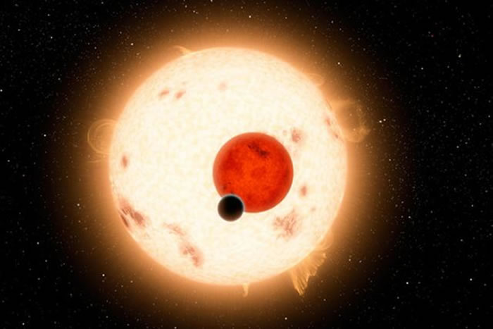 星球大战中还有熔岩星球,它在现实中也有发现,在潮汐锁定下,行星距离恒星太近,使得行星的表面变成了地狱