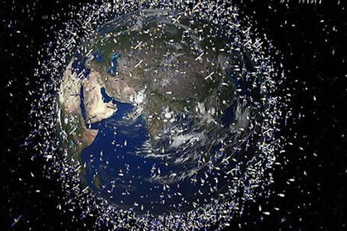 截止2013年底,超过50万件太空垃圾的直径超过一颗弹珠大小,2万件大于垒球大小