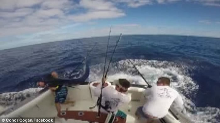 Ĵڴʱ㱻һͻȻڳˮĴ