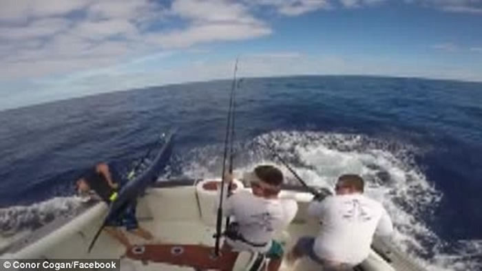 Ĵڴʱ㱻һͻȻڳˮĴ