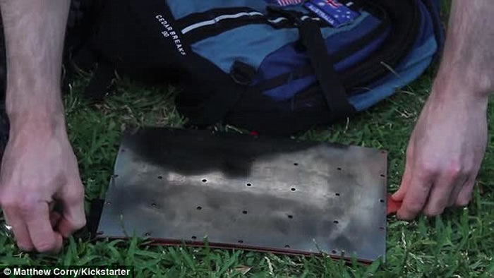 澳大利亚大学生发明可于1分钟内烘干衣物的手提干衣机“Dry-Go”