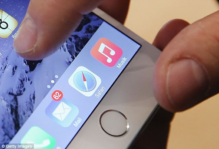 ��������վ��crashsafari.com������iPhone���ȹػ�