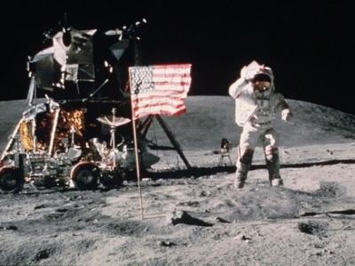 美国人登月是真是假?英物理学家称3年8个月后