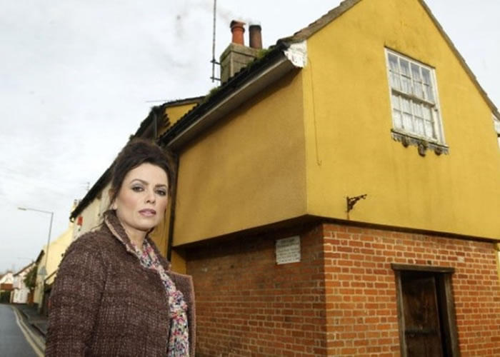 全英最猛鬼屋放售,屋主自拍见撒旦鬼影。