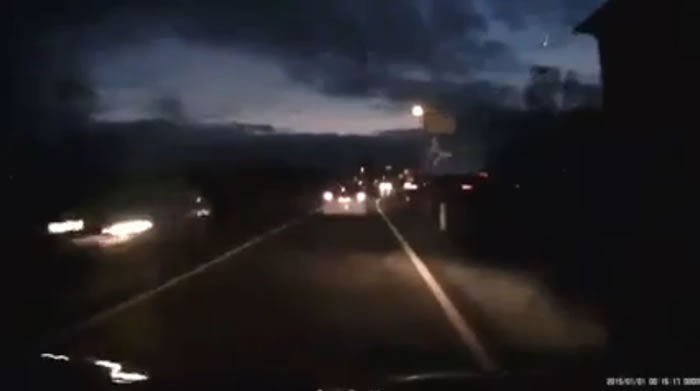 数百人在法国东南部目睹天空出现多个“火球”