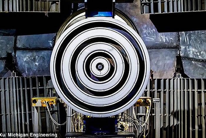 密歇根州立大学NextSTEP项目的工程师们成功研制出了这台等离子推进器,它也是Aerojet Rocketdyne公司XR-100推进系统的核心部分