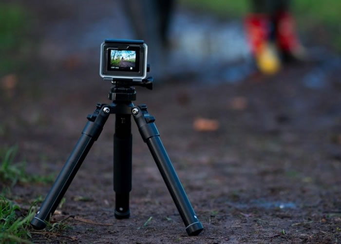 美国厂家推出一款多功能便携自拍器MonoShot