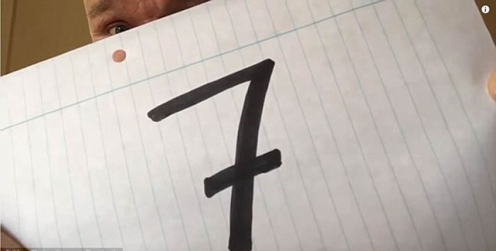 最后他估观众会选择7,不少人都大呼“中了”。