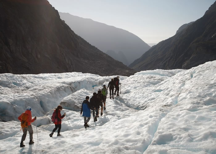 到福克斯和弗兰茨约瑟夫冰川远足的旅游传统可能要结束。