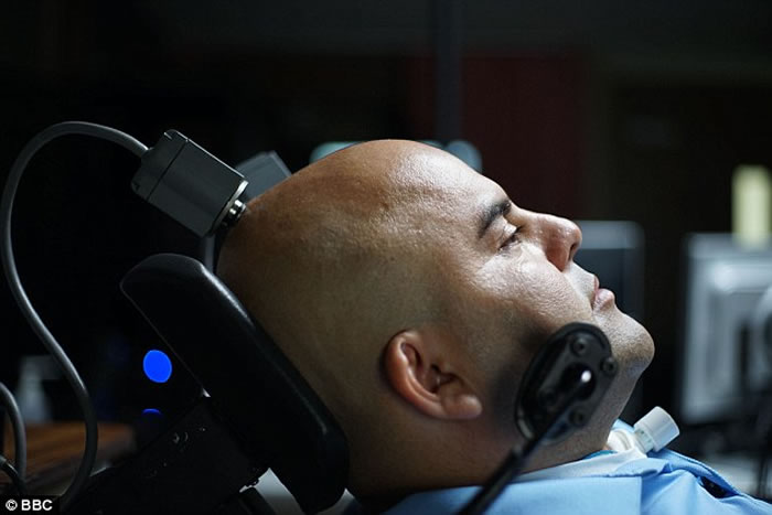 借转移意识达至永生 俄罗斯传媒大亨研阿凡达式人体