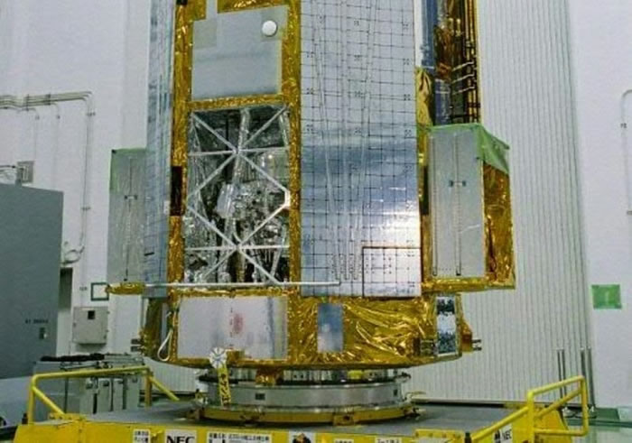 日本观测黑洞等天体的人造卫星Hitomi失联