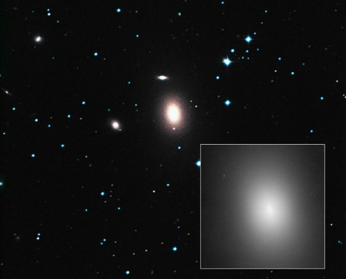 天文学家马中佩在NGC 1600星系中心发现几乎破纪录的超大质量黑洞