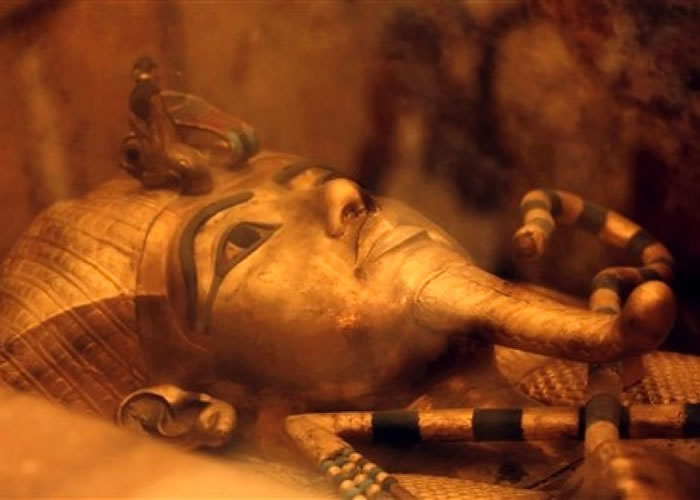 图为图坦卡门的棺木。