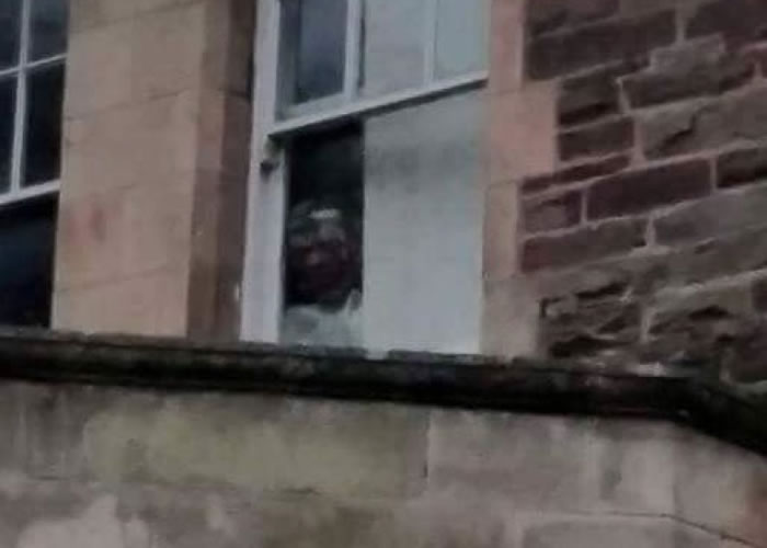 英国威尔斯北部170年历史精神病院鬼影重重 窗前惊现人脸？