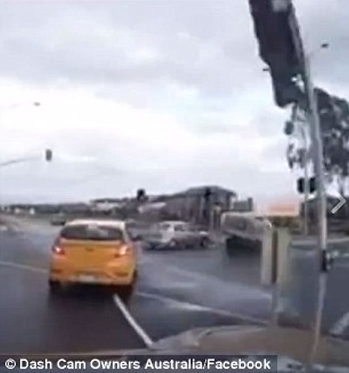 离奇车祸:澳洲墨尔本幽灵轿车凭空出现擦撞小货车