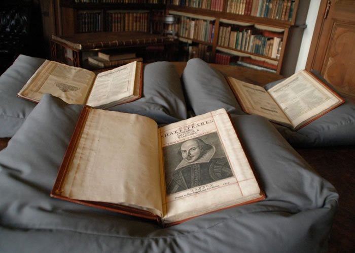 英国学者证实,在苏格兰发现《第一对开本》的原版。