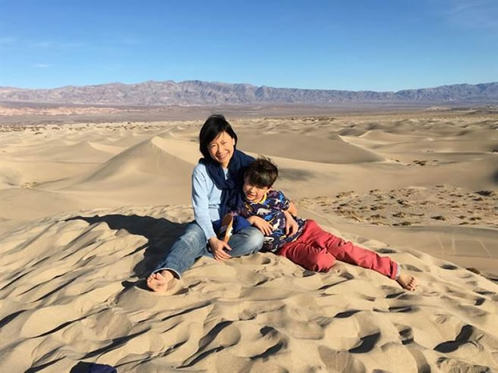 ���Ы������ںڶ��о��϶������ͻ�ơ�ͼΪ������ӵĺ��ա�