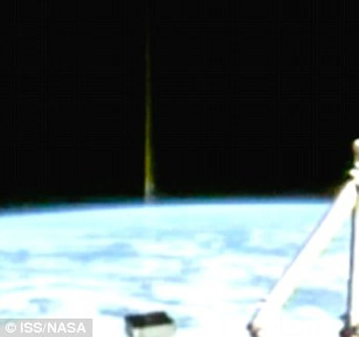 �����˰�����ָ�ӹ���̫��վֱ���з�����ɫ�����ӵ��������� �����˾��涴���ã�