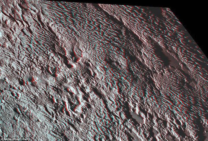 冥王星上发现光晕状环形山