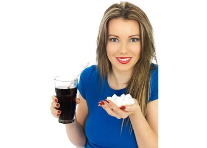 汽水含果糖,多喝无益。