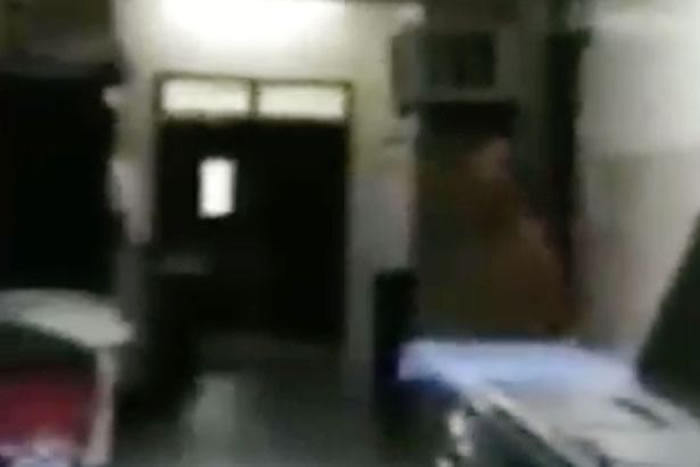 鶼˹ҽԺĵƳȻ ְ͸Ӱ