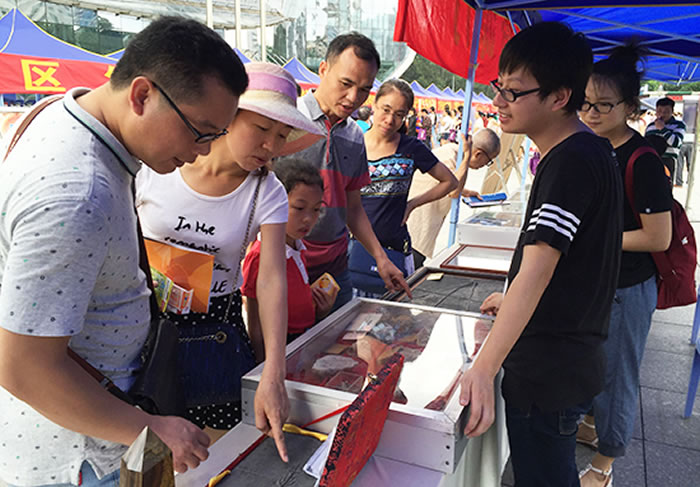 �������ʲ���ݿ�չ���߽����صĹ�����ʯ��������������