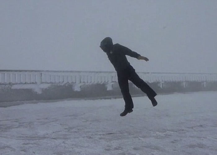 ��������ѧ�ұ�ʱ��175����ǿ�紵�����