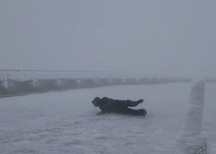 ��������ѧ�ұ�ʱ��175����ǿ�紵�����