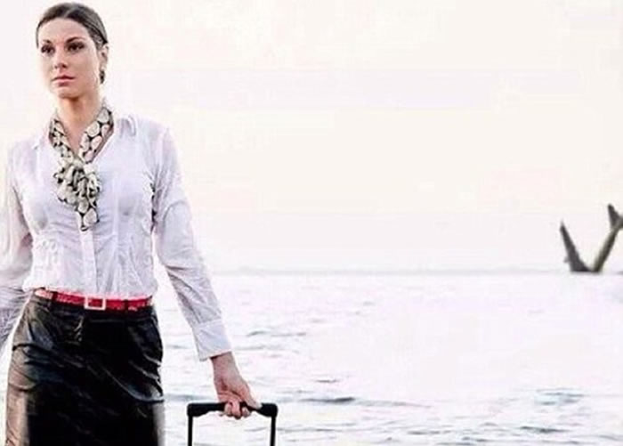 埃尔丁曾上载以飞机坠海为背景的照片。