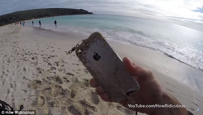 旧iPhone可以做什么?澳洲男子:钓三文鱼