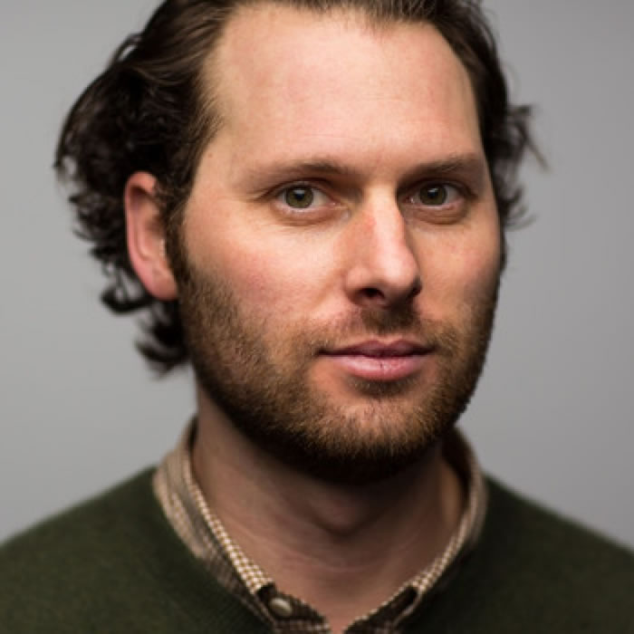 阿穆尔领导有关研究。