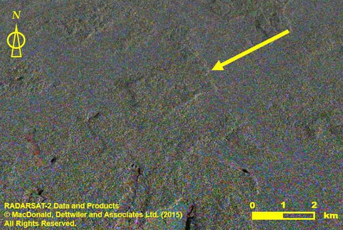 加都瑞利用星座的位置来找寻可能的马雅城市遗址,并在这张卫星照片中找到了一个不规则的建筑。而要确认这项发现,则必须要在地面进行调查。 IMAGE COURTESY