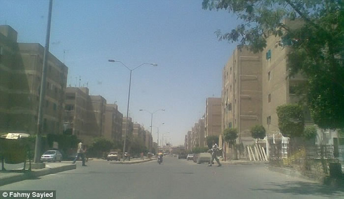 谷歌地球照片显示埃及吉萨附近出现“巨人”