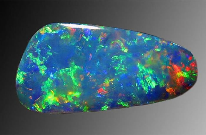 ���ǵ������γɵ�è��ʯ��������������ʱ�䣬�Ƕ���������ˮ���𽥱�Ӳ�γɵġ�