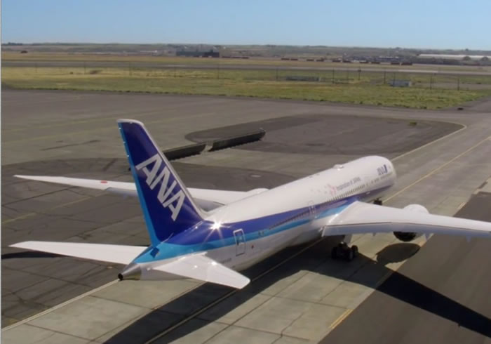 全日空波音787-9梦想型客机高难度飞行表演贺波音成立100周年