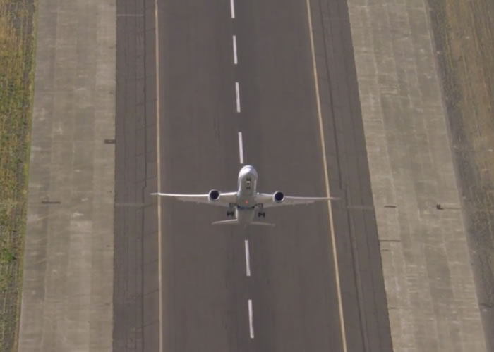 ȫ�տղ���787-9�����Ϳͻ����Ѷȷ��б��ݺز�������100����