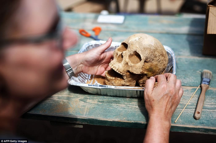 ��������ѧ������ɫ�з����׸������Ǻ������ʿ��Ĺ��